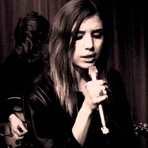 Lykke Li - Youth Knows No Pain (Acoustic) - YouTube