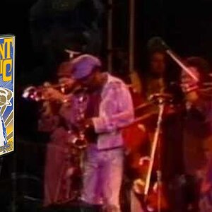 JAM+FUNK+P-FUNK+SPACE+ROCK+SOUL+JAZZ+GROOVE+LIVE: Parliament-Funkadelic - The Mothership Connection (Live in Houston, TX, 1976)