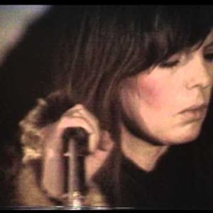 GLAM+POP+COVER-VERSION+FEMALE+LIVE: Nico - Heroes (Live at the Warehouse, Preston, UK, 1982)