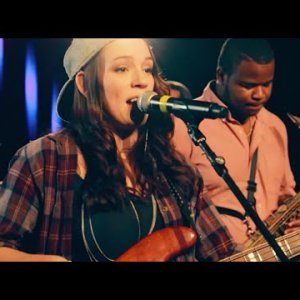 FUNKY+GIRLIE+BASS+LIVE:Maddie Jay & the pH Collective - Throw Away Your Hate (US 2015)