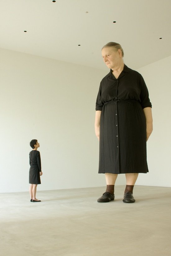ron-mueck-standing-woman-2007.jpg