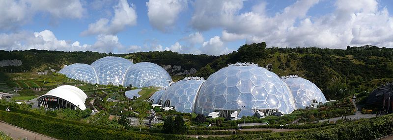 800px-Eden_Project_Panorama_1.jpg