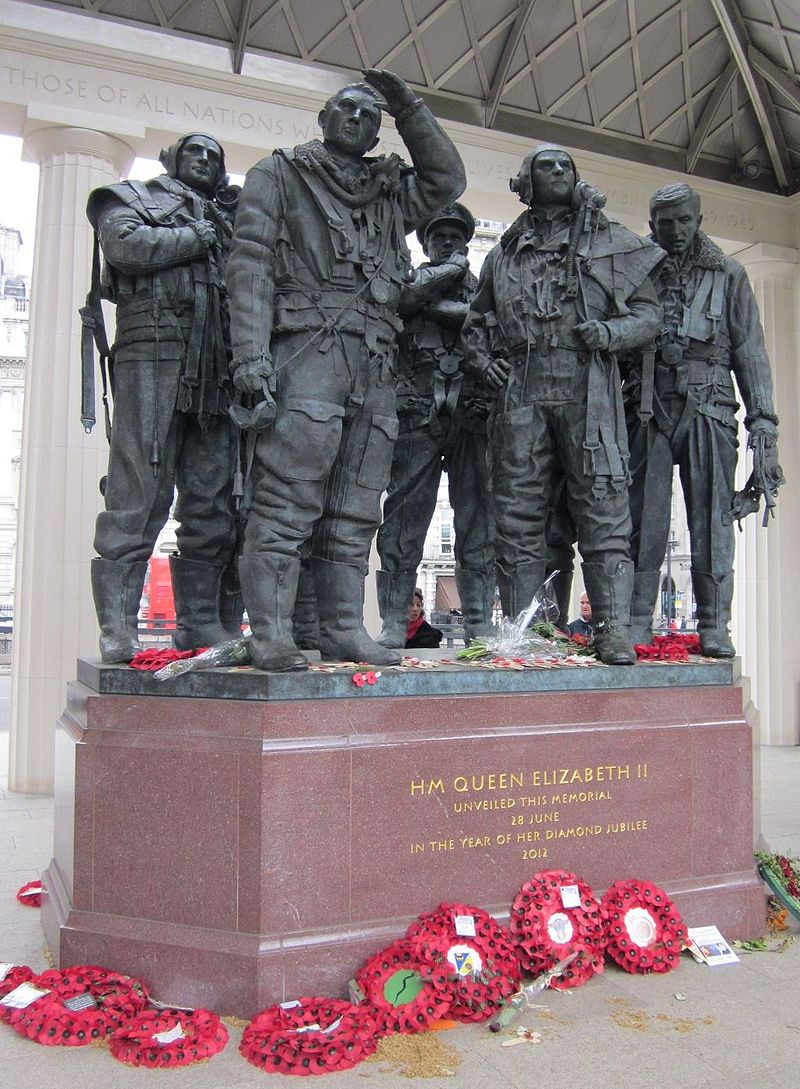 800px-London_RAF_Bomber_Command_Memorial.JPG