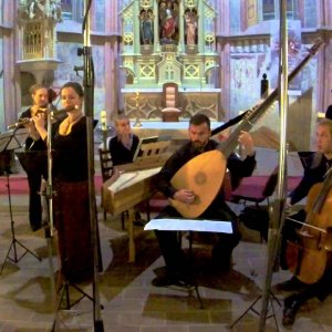 Bach: Orchestral Suite No.2 in B minor,BWV 1067 - VI. Menuett / Cuore Barocco *Baroque instruments* - YouTube