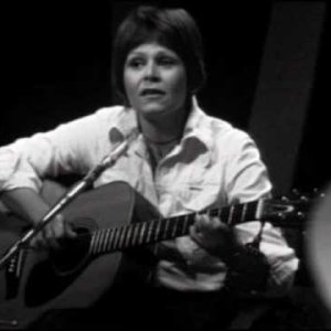 Bergþóra Árnadóttir (15 February 1948 – 8 March 2007) - Icelandic folk singer - YouTube