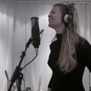 POP+FOLK+FEMALE+SCHWEDEN: Pernilla Andersson - Koltrast vid Haväng (SE 2020)