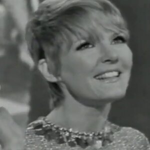 POP+CHANSON+BALLADE+KITSCH+SCHMALZ+FEMALE: Petula Clark - C'est ma chanson (Love, this is my Song) (FR 1967)