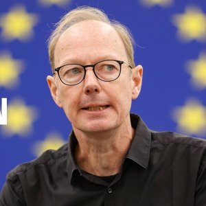 TRAUERREDE+REALSATIRE+KORRUPTION+UNFÄHIGKEIT: Martin Sonneborn - "Zur EU fällt mir nichts (mehr) ein" - 60 Sekunden zur Lage der Union (EU 09.2022)