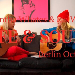 FOLK+BALLADE+FEMALE+LIVE: Samantha Whates & Ida Wenøe - Safe & Sound (Live in Berlin apartment 10/2021)