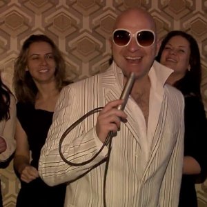 LIED+SCHLAGER+POP+SATIRE+TRASH+HUMOR: Die Gruppe Liebe - Ein Bier kann ein neuer Anfang sein (DE 2013)