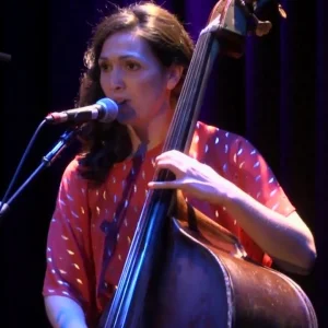 JAZZ+POP+BASS-SOLO+FEMALE: Katie Thiroux - Wives and Lovers LIVE (US 2015)