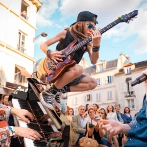 FLASHMOB+POP+ROCK+LIVE+COVER: Bohemian Rhapsody (Queen Cover) with many Musicians and Singers in the Streets of Paris 2025