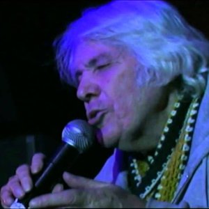 Samba Saravah - Pierre Barouh @ Passerelle des Arts (08/10/12) - YouTube