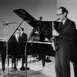 Dave Brubeck Quartet - 40 days - YouTube