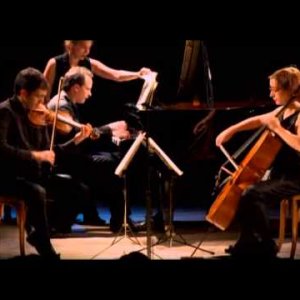 Robert Schumann, Trio avec piano no. 2, opus 80 - 1. Sehr lebhaft. - YouTube