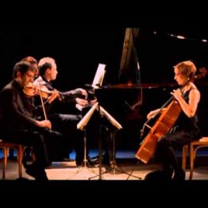 Robert Schumann, Trio avec piano no. 2, opus 80. - 3. In mässiger bewegung. - YouTube