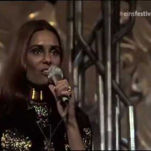 Daliah Lavi - Willst du mit mir gehn - YouTube