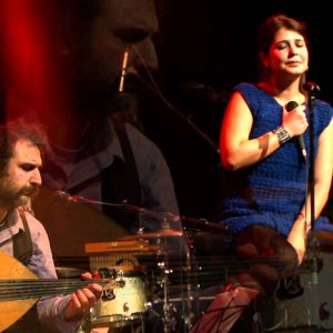 Yağmur yağar taş üstüne - Özlem Bulut Band live - YouTube