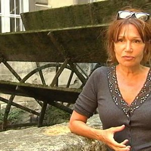 Clémentine Célarié "Dans la peau d'un Noir" - YouTube