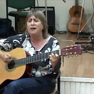 Judy Cohen - Schmuck - YouTube