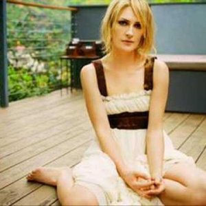 Emily Haines & the Soft Skeleton - Reading in Bed - YouTube