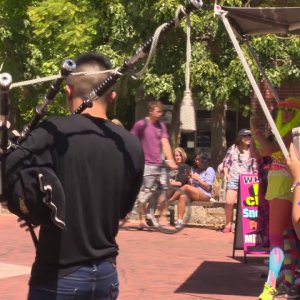 Bagpipe Flash Mob @ Curtin - YouTube