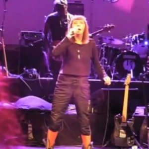 CHANSON: Brigitte Fontaine LIVE Samples (Fête de la Musique 2011)