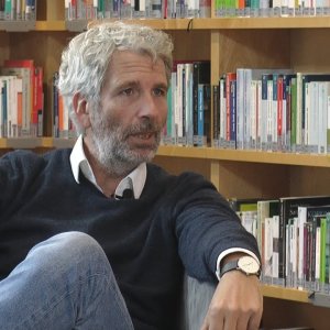 BUCH+LESEN+BIO: Leselounge: „Ich bin ein fröhlicher Melancholiker“ Dirk Stermann im Gespräch (AT 2016)