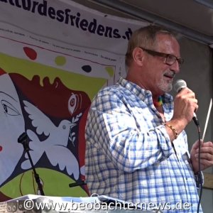 LIED+KRITIK: Konstantin Wecker - Der Waffenhändler Tango (Africom Stuttgart 8.05.2016)