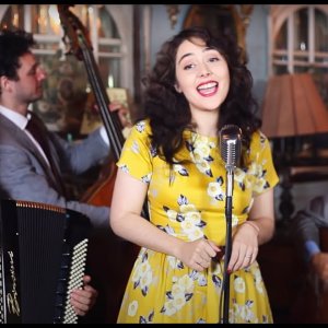 CHANSON+SWING+GIPSY+MANOUCHE: Avalon Jazz Band - Bonjour Sourire (Henri Salvador) (FR 2016)