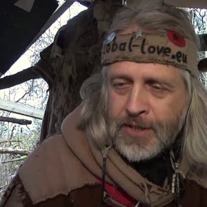 EGO-SHOW+GELDFREI+LEBEN+WALDMENSCH+NDR: Öff Öff auf Real-Utopia-Wiese (DE 2016)