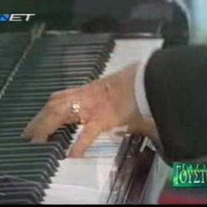 KLASSIK+POP+SOUNDTRACK: Eleni Karaindrou - Unreleased theme from "The Dust of Time" (GR 2008)