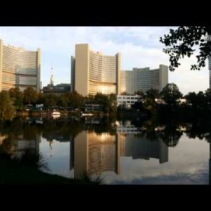 DOKU+WIEN+BEZIRKE+PROMI+JUGEND: Meine Donaustadt (AT 2014)