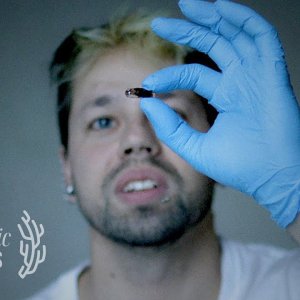 BIO+BODY-HACKER+DO-IT-YOURSELF+CYBORG: A 'Grueling and Grotesque' Biohacking Experiment (US 2018)