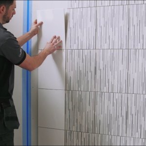 DIY+HOMEWORKER+NEUE IDEE+KLETTGEWEBE: Die neue Art Fliesen zu verlegen mit Cristalgrip von Johnson Tiles | BAUHAUS 2018