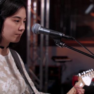 POP+GITARRE+INDIE+FEMALE: Japanese Breakfast - Diving Woman (Recorded Live for Indie Rock Hit Parade 2017)