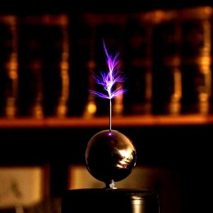 WISSEN+NATUR+ELEKTRIZITÄT+BLITZE+PHÄNOMEN: Das Elmsfeuer (DE 2019)