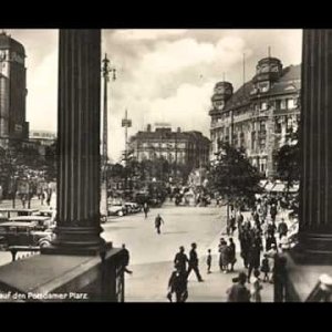 SWING+SCHLAGER+LIED+FOX-TROTT: Otto Stenzel & Luigi Bernauer - Veilchen, kleine blaue Veilchen (DE 1936) Film "Das Veilchen vom Potsdamer Platz"